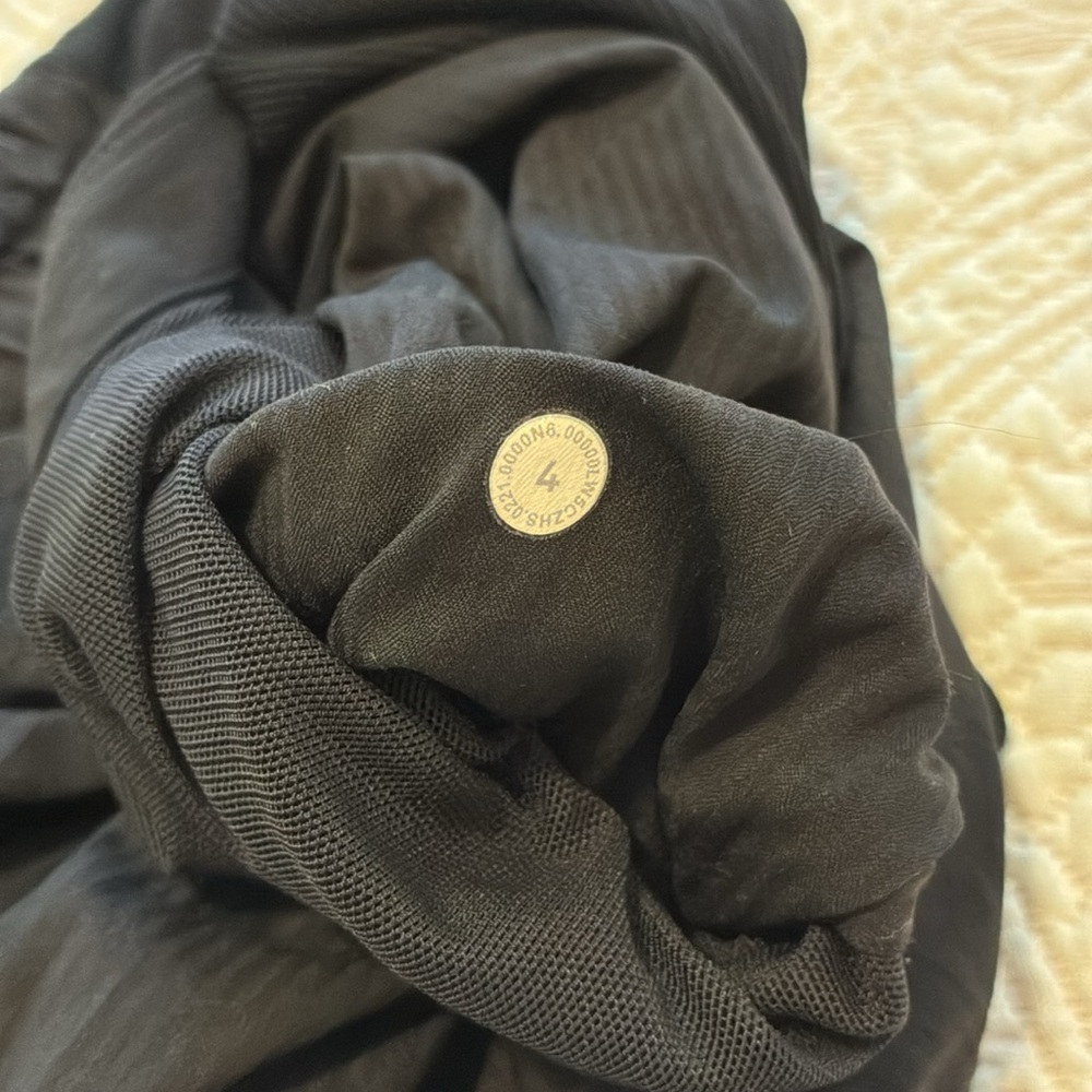 Lululemon Beyond the Studio Jogger - Picture 10 of 10